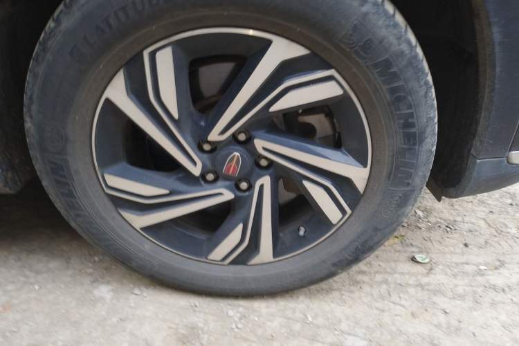 Used Hongqi HS5 2022 Revised Version 2.0T Smart Connect Flagship Edition