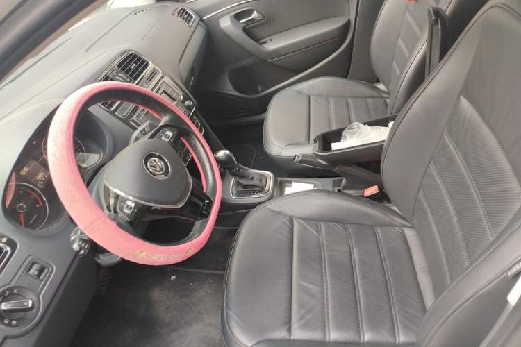 Used Volkswagen Polo 2014 1.6L Automatic Luxury Edition
