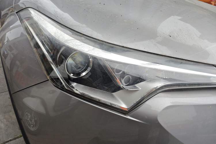 Used Toyota IZOA 2018 2.0L Yichi Version China VI Standard