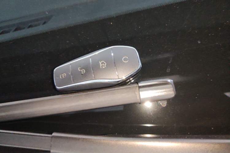 Used BYD Song Pro New Energy 2025 2nd Generation Intelligent Driving Version DM-i 75KM Leading Edition Vehicle Key