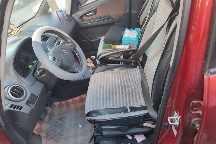 Used Suzuki SX4 2016 1.6L Automatic Classic Edition
