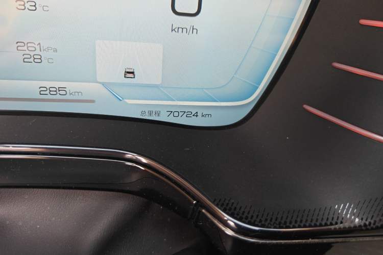 Used BYD Tang New Energy 2022 EV 635 km All-Wheel-Drive Flagship Model Odometer Close Up