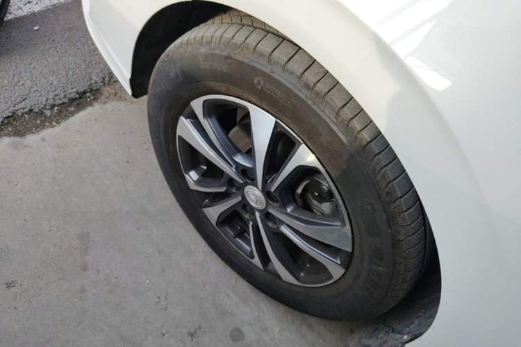 Used CHANGAN Eado 2022 PLUS Blue Whale NE 1.4T GDI DCT Prestige Edition Left Front Wheel Hub