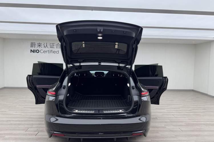 Used Nio ET5T 2025 75 kWh Touring Trunk