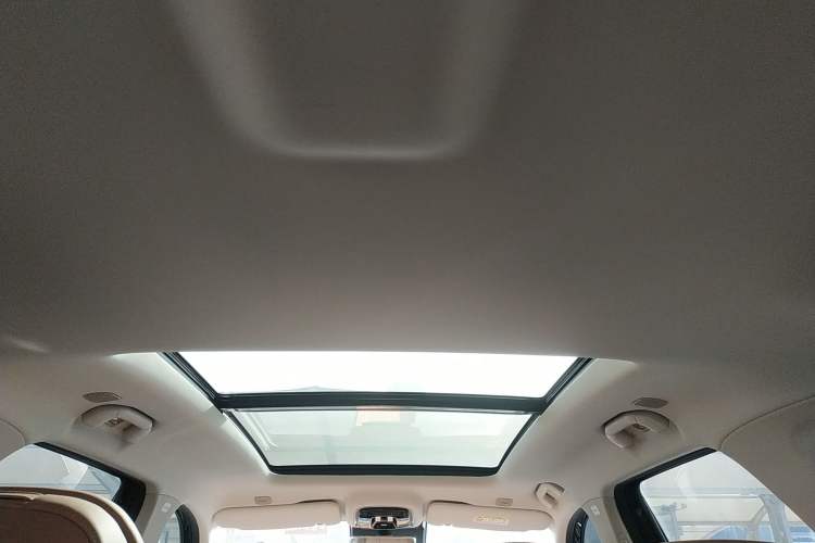 Used Chery Tiggo 8 L 2024 2.0T Two-Wheel Drive Luxury Edition 5 Seats