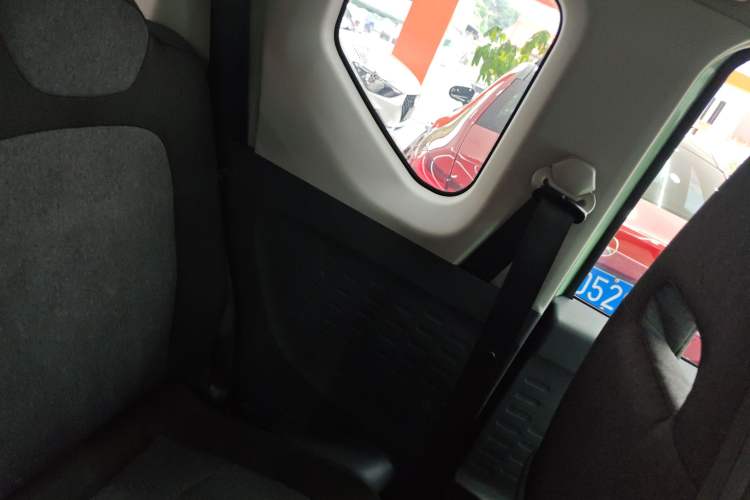 Used Wuling Hongguang MINIEV 2021 Macaron Premium Model – Lithium Iron Phosphate