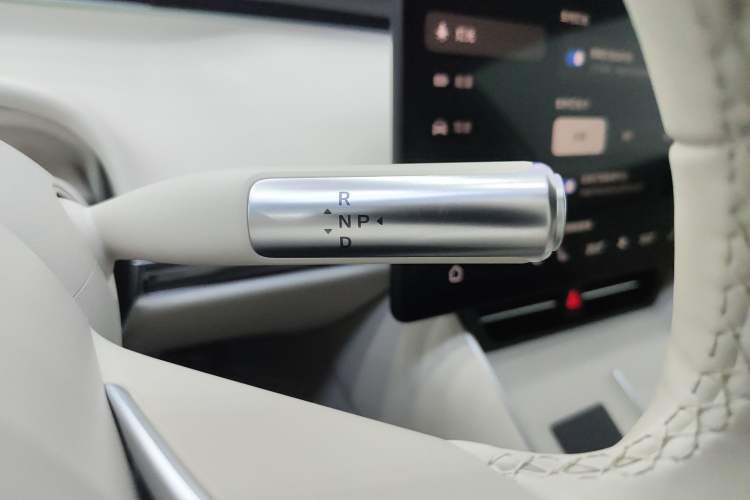 Used Hima Luxeed S7 2025 785 km Ultra