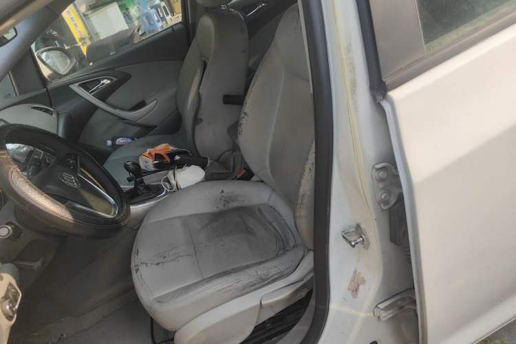 Used Buick GT 2012 XT 1.6L Manual Entry-Level Model
