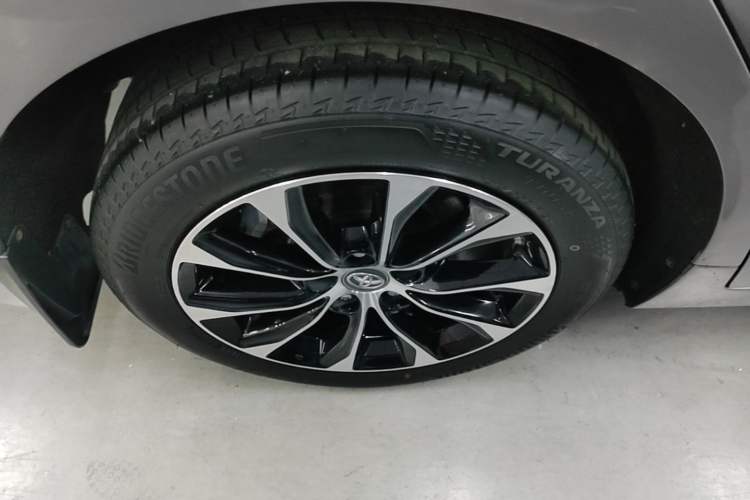 Used Toyota Avalon 2023 2.0L Progressive Edition
