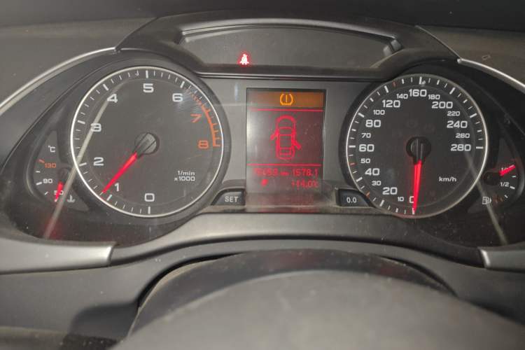 Used Audi A4L 2011 2.0 TFSI Comfort Model