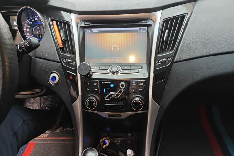 Used Hyundai Sonata 2013 2.4L Automatic Leading Edition China IV Standard