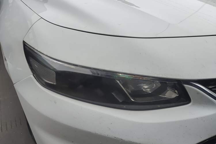 Used Chevrolet Malibu XL 2017 1.5T Automatic Ruichi Edition Right Front Headlight
