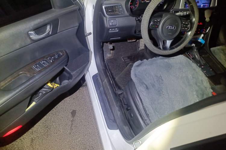 Used Kia K5 2016 2.0L Automatic LUX
