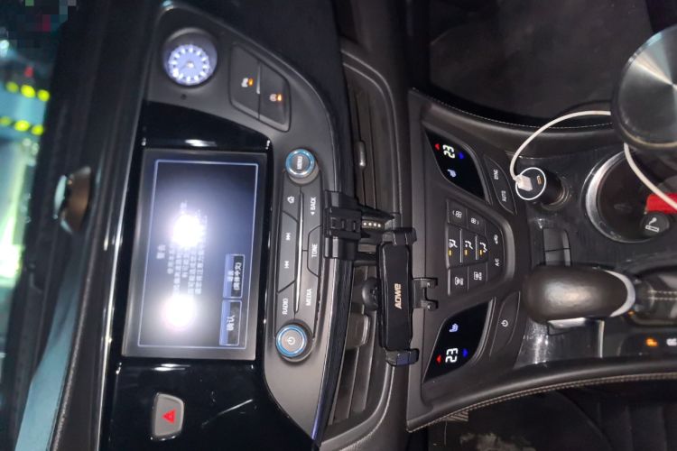 Used Buick Envision 2015 20T Two-Wheel-Drive Elite Model Audio And AC Panel