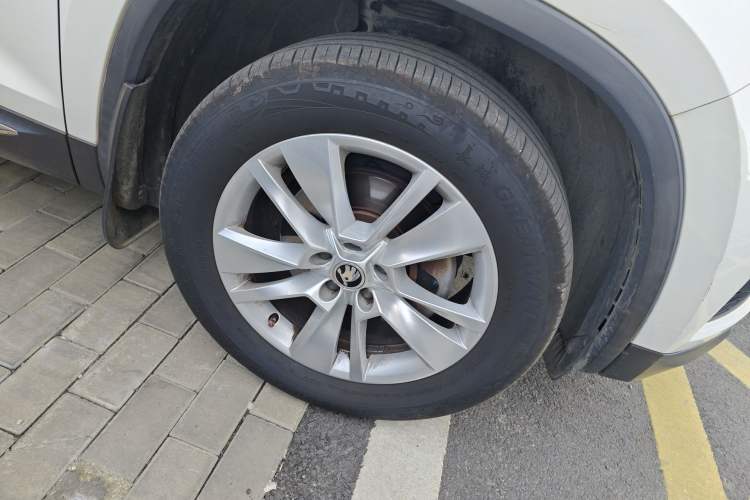 Used Skoda Kodiaq 2018 Facelifted TSI330 5-Seater Two-Wheel-Drive Comfort Edition Right Front Wheel Hub