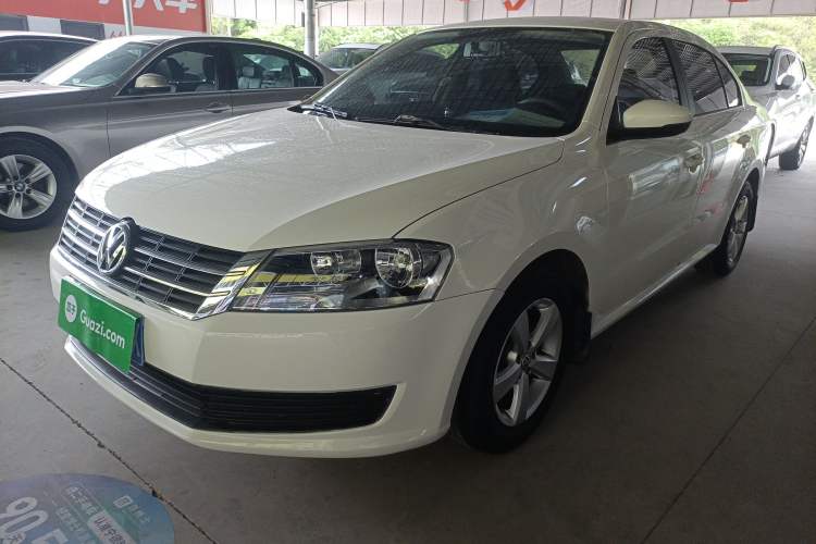 Used Volkswagen Lavida 2013 Revised Classic 1.6L Manual Fashion Edition