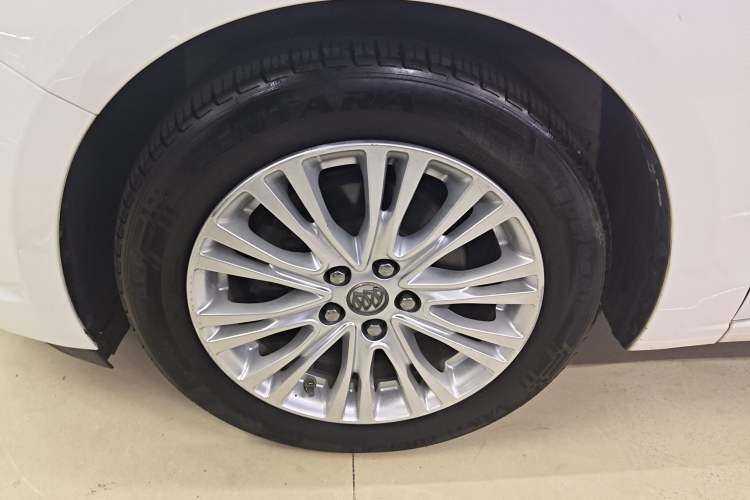 Used Buick GT 2017 15N Automatic Elite Version Exterior 4