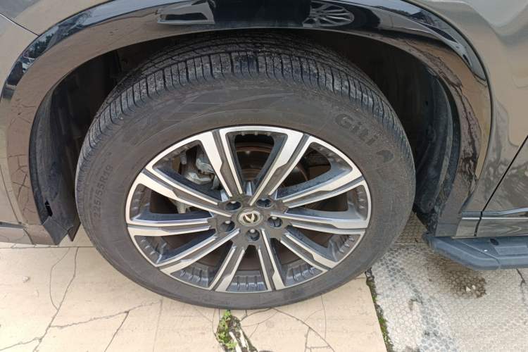 Used Changan CS75 PLUS 2024 3rd Generation Champion Edition 1.5T Intelligent Drive Dynamic Model
