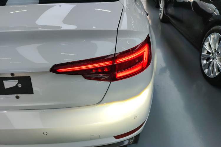 Used Audi A4L 2018 30th Anniversary Edition 40 TFSI Trendy Model
