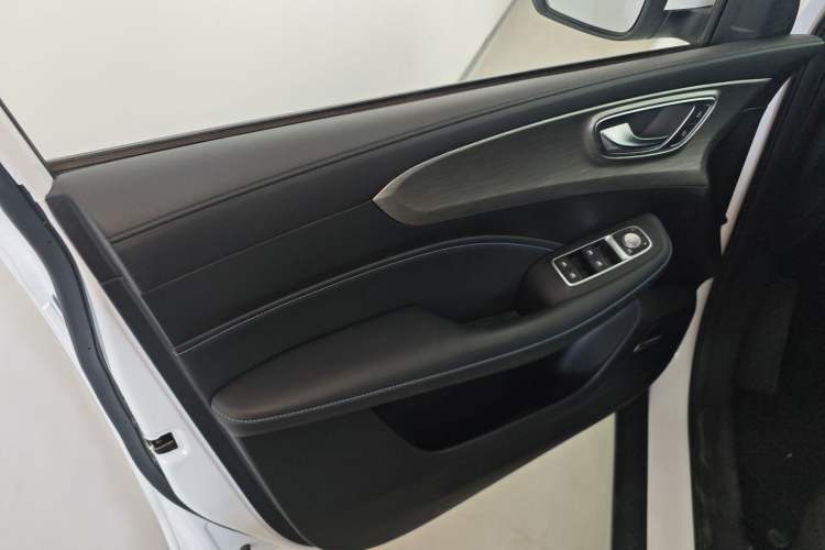 Used Roewe RX5 2022 330TGI Automatic National Style Edition
