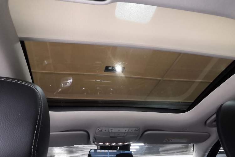 Used Mercedes-Benz C-Class 2021 C 260 L Sport Edition Star Collection Headliner