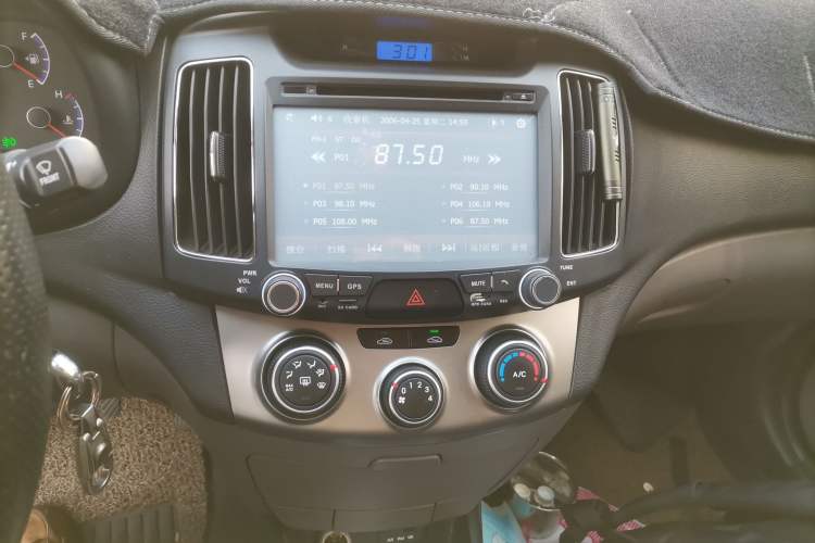 Used Hyundai Celesta 2015 1.6L Manual Comfort Model