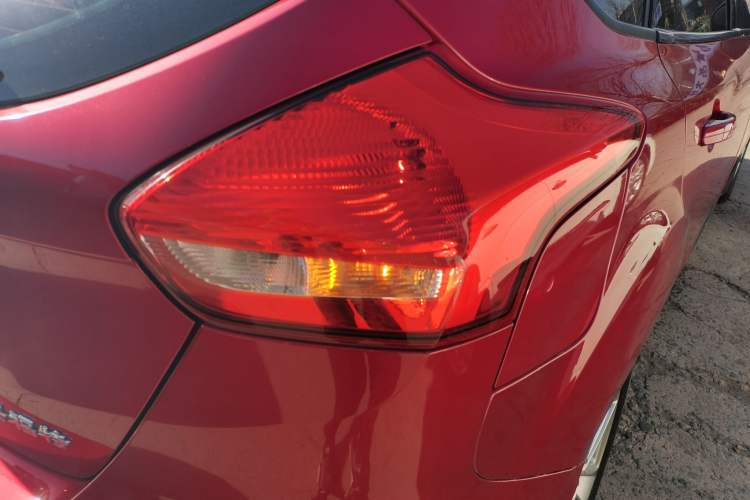 Used Ford Focus 2015 Hatchback 1.6L Automatic Fashion Edition
