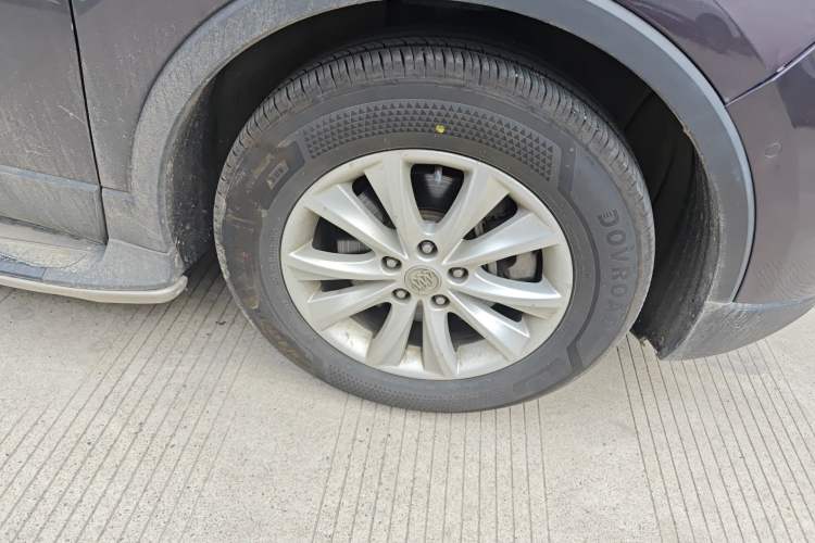 Used Buick Envision 2016 28T Four-Wheel Drive Luxury Model Right Front Wheel Hub