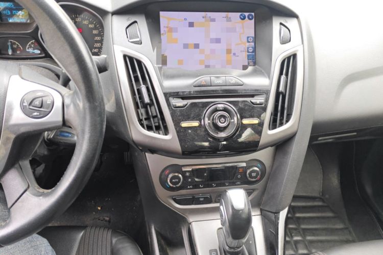 Used Ford Focus 2012 Sedan 1.6L Automatic Fashion Edition