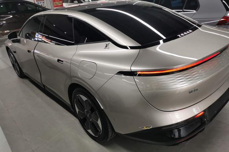 Used Zeekr 007 2024 Rear-Drive Enhanced Version 75 kWh
