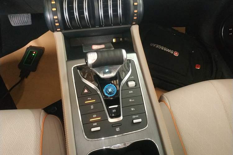 Used BYD Yuan PLUS 2024 Honor Edition 430KM Beyond Model Gear Lever