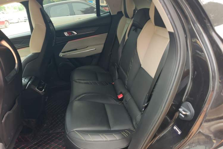 Used Lynk & Co 05 2020 2.0TD Two-Wheel Drive Shine Halo