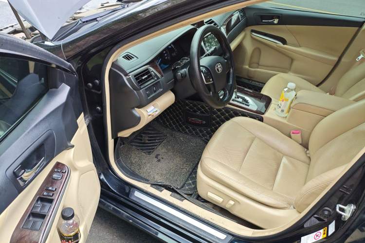 Used Toyota Camry 2015 2.0G Premier Edition
