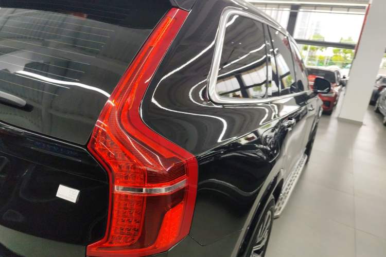 Used Volvo XC90 New Energy 2022 E-Drive Hybrid T8 Luxury Flagship 7-Seater