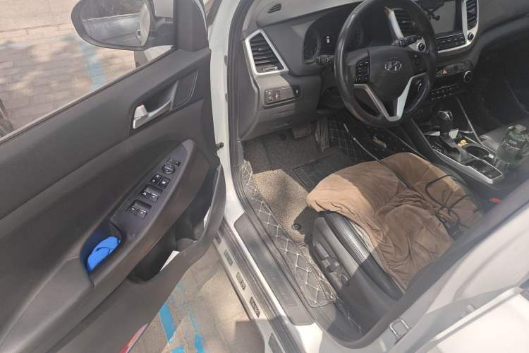 Used Hyundai Tucson 2018 1.6T Dual-Clutch Two-Wheel Drive 15th Anniversary Special Edition