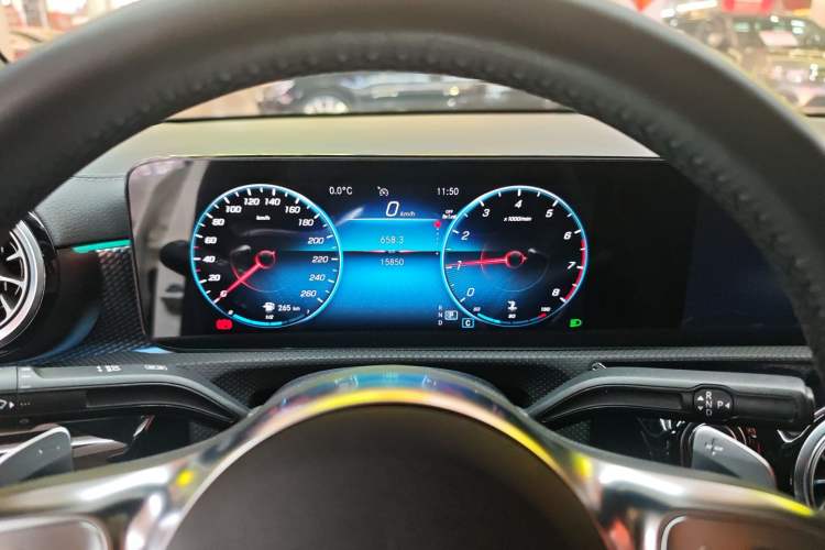 Used Mercedes-Benz A-Class 2022 Revised Version A 200 L Sport Sedan Fashionable Style