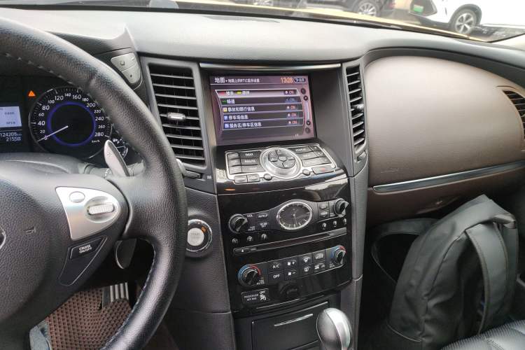Used Infiniti QX70 2013 3.7L Standard Edition Audio And AC Panel