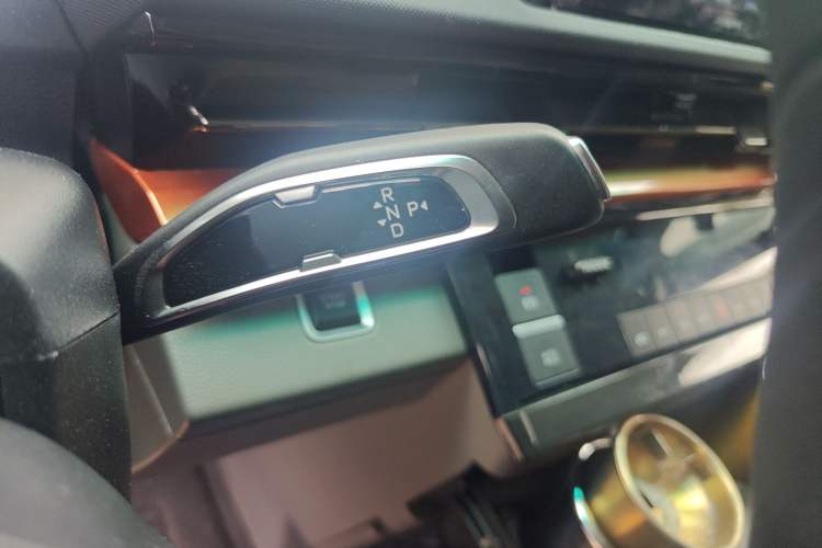 Used Farizon Super VAN 2024 Zhifu Edition Mid-Axle Mid-Roof 68 kWh
