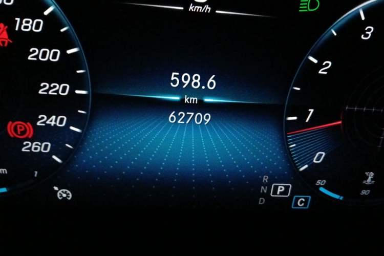 Used Mercedes-Benz GLC 2021 GLC 260 L 4MATIC Luxury Model Odometer Close Up