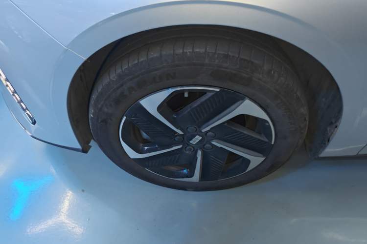 Used Geely Galaxy L6 2025 EM-i 140km Starship Edition
