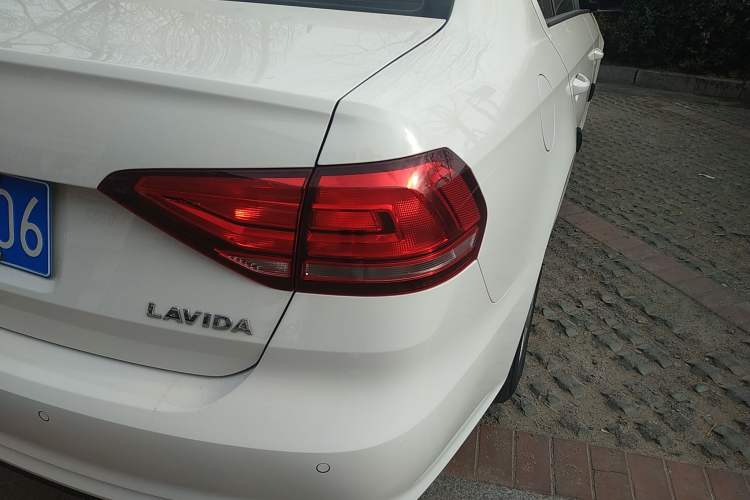 Used Volkswagen Lavida 2019 Lavida Start 1.5L Automatic Trendy Version China VI Standard