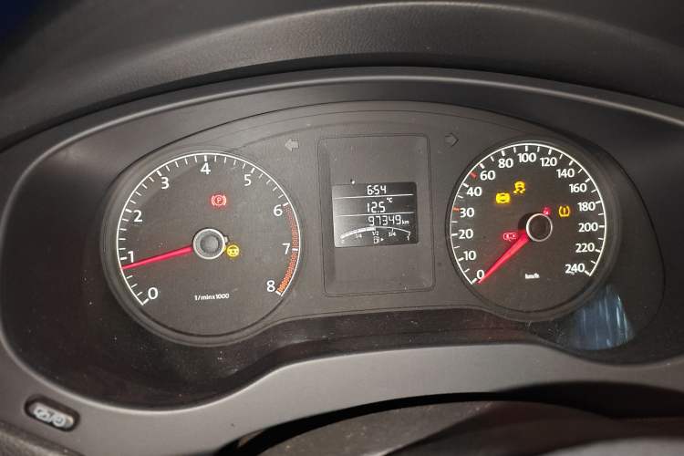 Used Volkswagen Sagitar 2014 Revised Version 1.6L Manual Comfort Edition