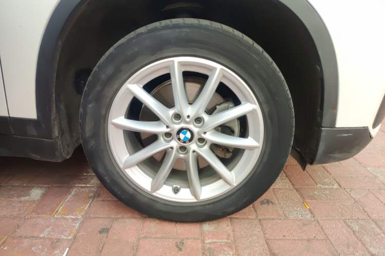 Used BMW X1 2019 sDrive18Li Fashion Model Right Front Wheel Hub