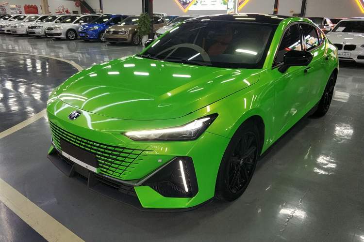 Used Changan UNI-V 2022 1.5T Prestige Version