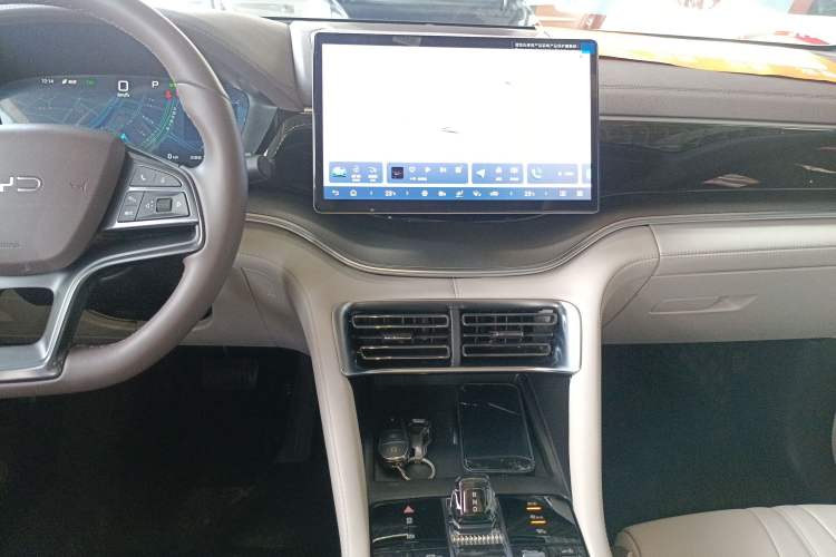 Used BYD Song PLUS New Energy 2025 EV 520km Luxury Version