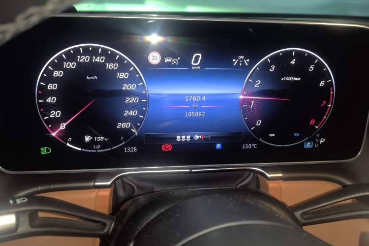 Used Mercedes-Benz S-Class 2022 S 400 L Business Model Odometer Close Up