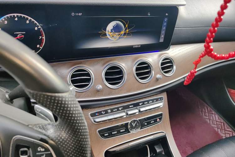 Used Mercedes-Benz E-Class 2018 E 300 L Luxury Model Audio And AC Panel