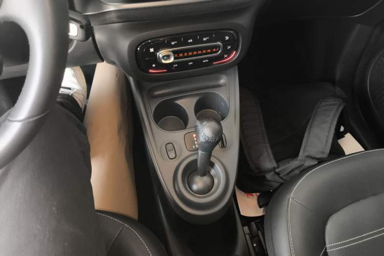 Used smart forfour 2016 0.9T 66 kW Pioneer Edition
