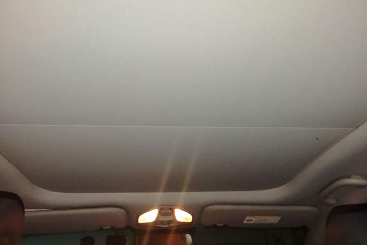 Used Hyundai Santa Fe 2013 2.4L Automatic Two-Wheel Drive Smart Version