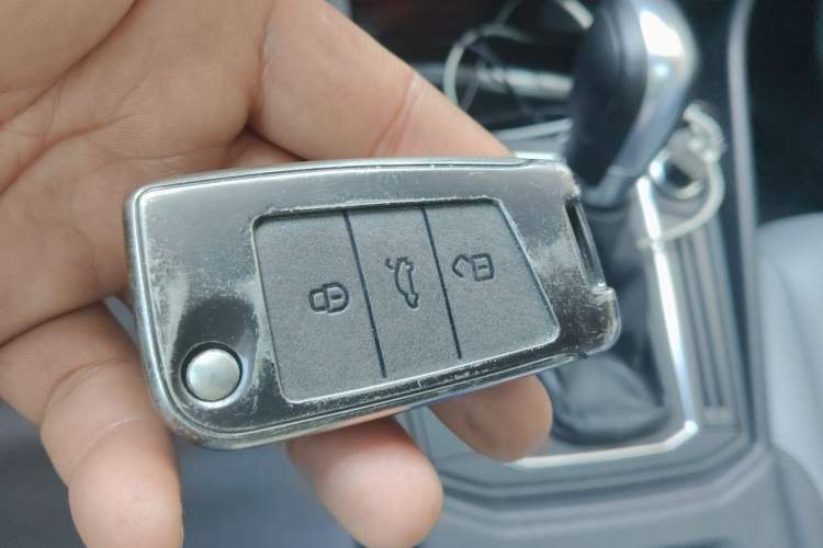 Used Volkswagen Lavida 2023 Revised Version 1.5L Automatic 5 Millionth Edition Vehicle Key